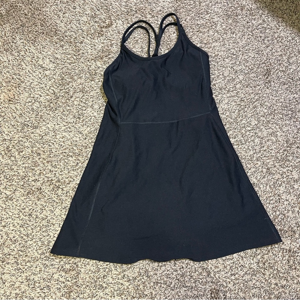 Old Navy Women’s Cloud +  Strappy Athletic Dress Black Skort Size s